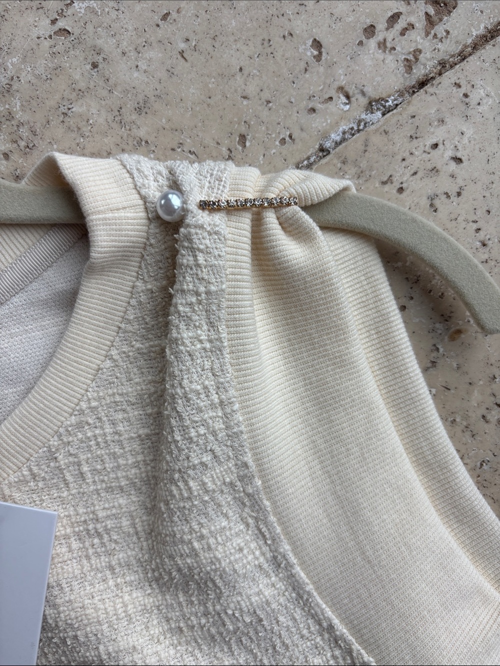 Sundays Valentine  Cream Textured Sleeveless Shift Dress - Picture 4 of 6